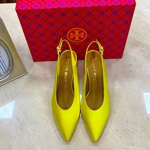 HOST PIC TORY BURCH SATIN SLINGBACK PUMP ACIDIC YELLOW WHITE PATENT HEEL SIZE 8